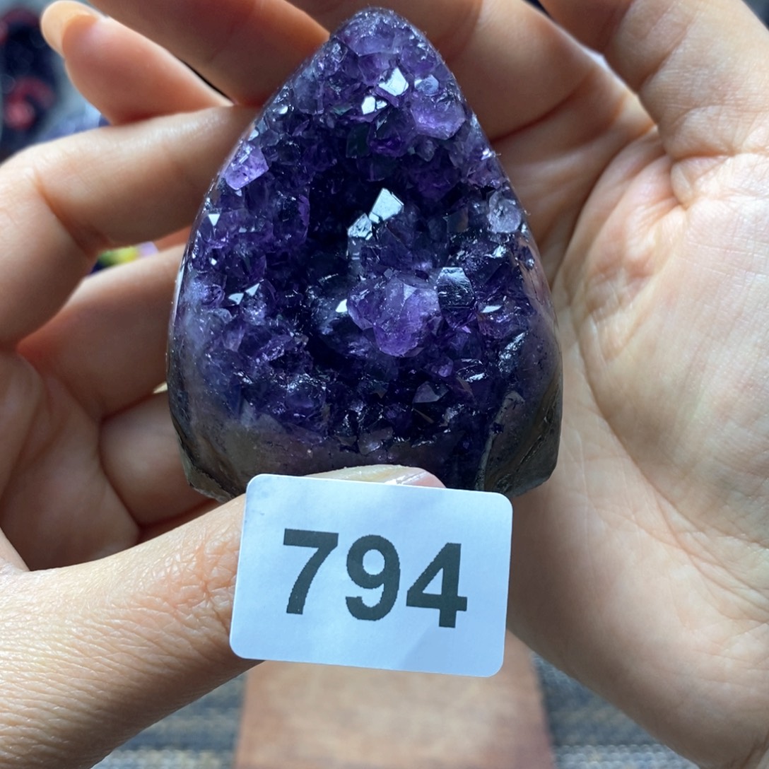 紫晶未镶嵌大型摆件（非配饰）