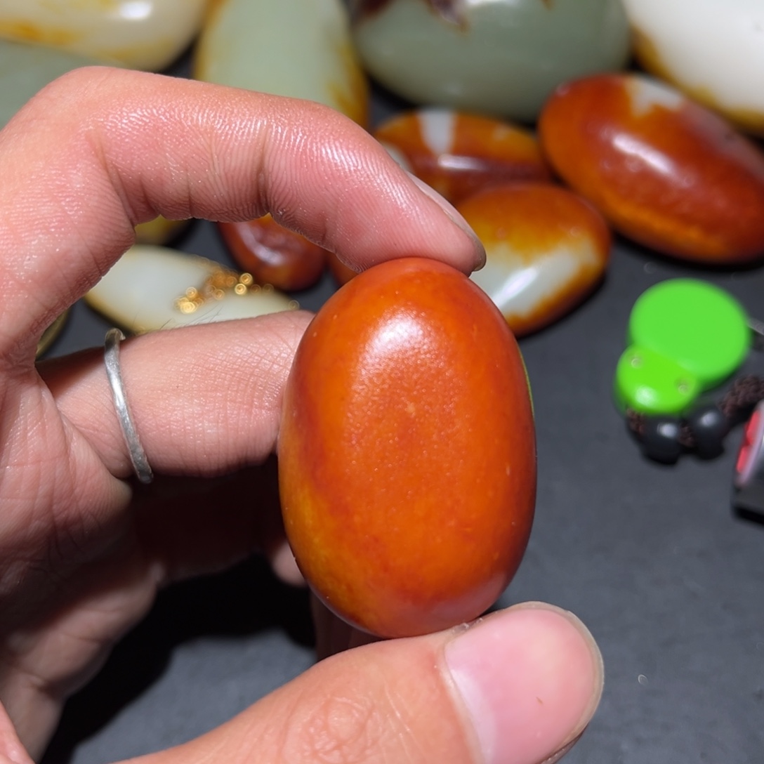 和田玉未镶嵌珠宝奇石