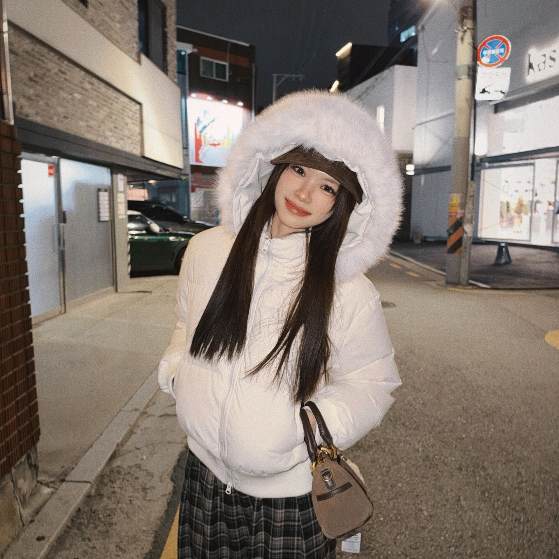 纤羽黛专属90白鸭绒羽绒服女短款大毛领显瘦收腰加厚冬季连帽外套