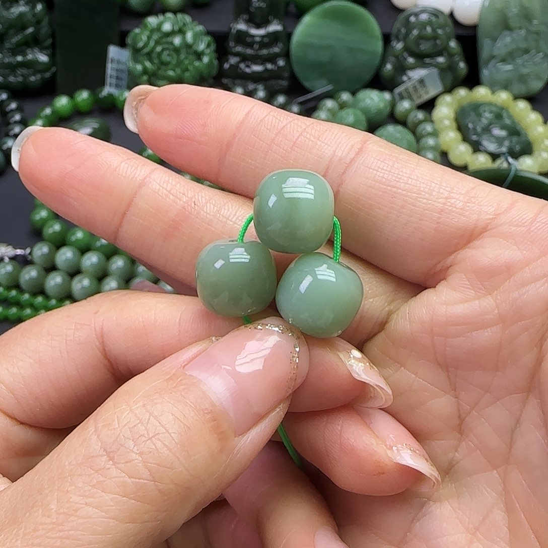 和田玉未镶嵌珠宝奇石