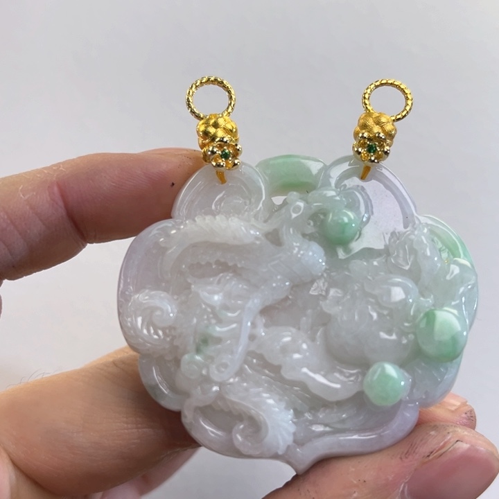 翡翠吊坠(赠链)未镶嵌代编织