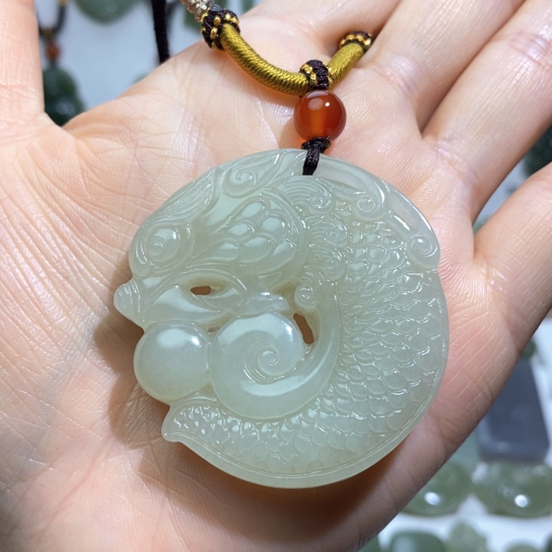 和田玉颈饰未镶嵌