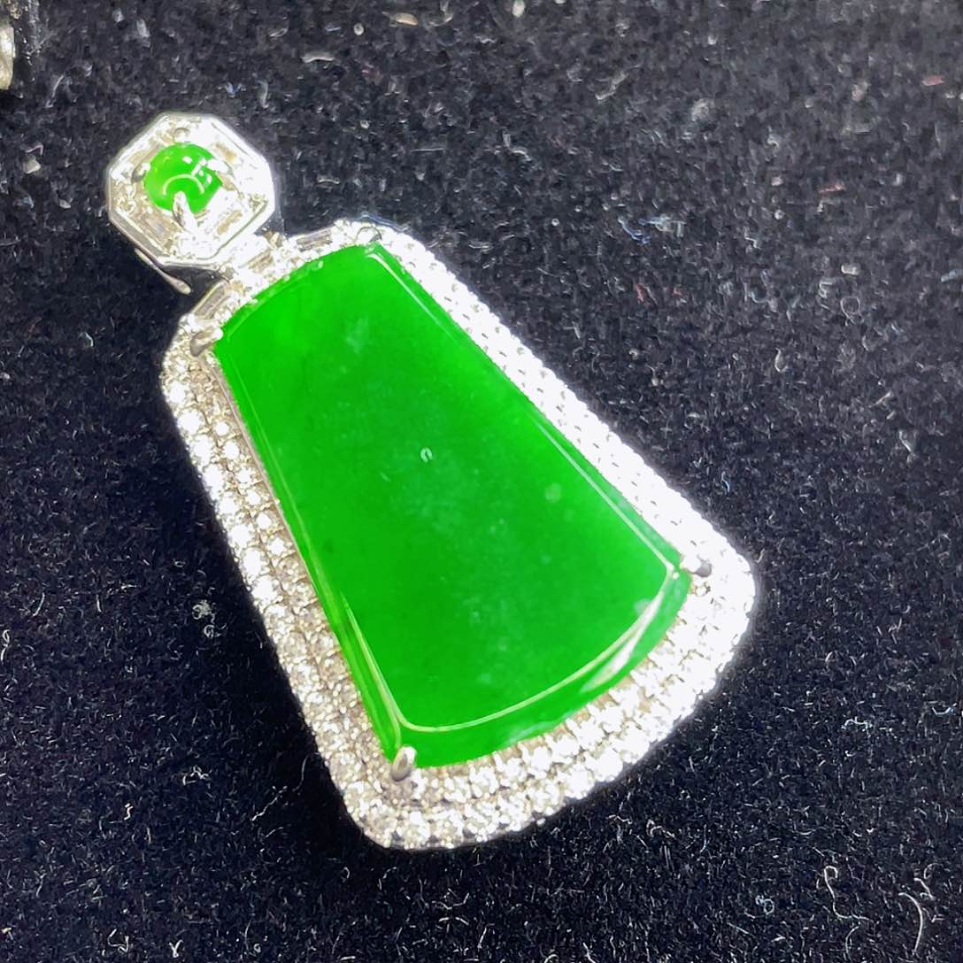 翡翠吊坠(不含链)未镶嵌