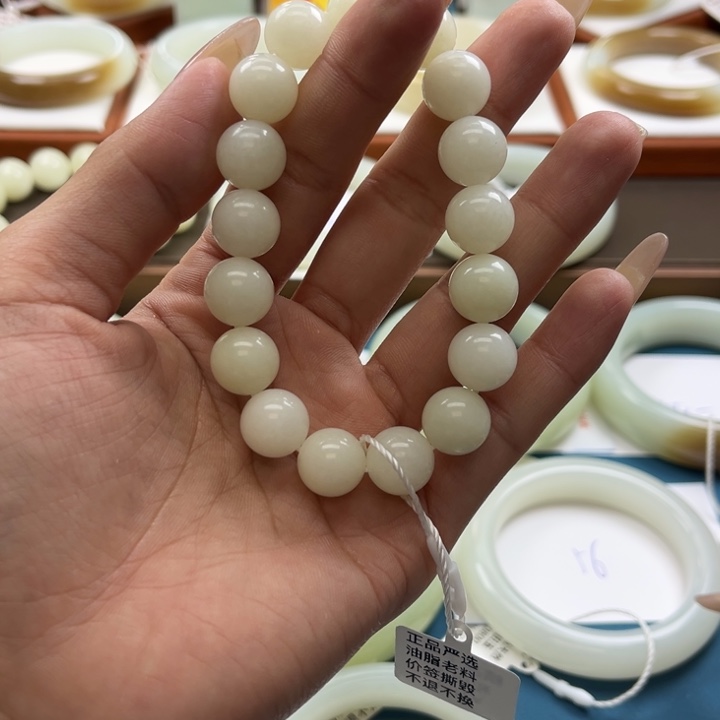 和田玉手串未镶嵌