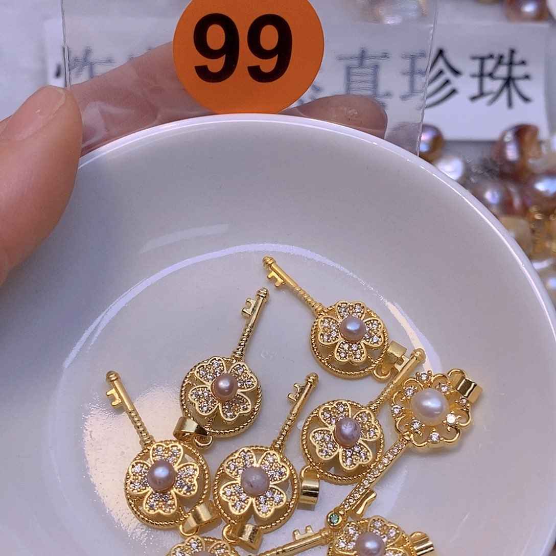 淡水珍珠未镶嵌颈饰