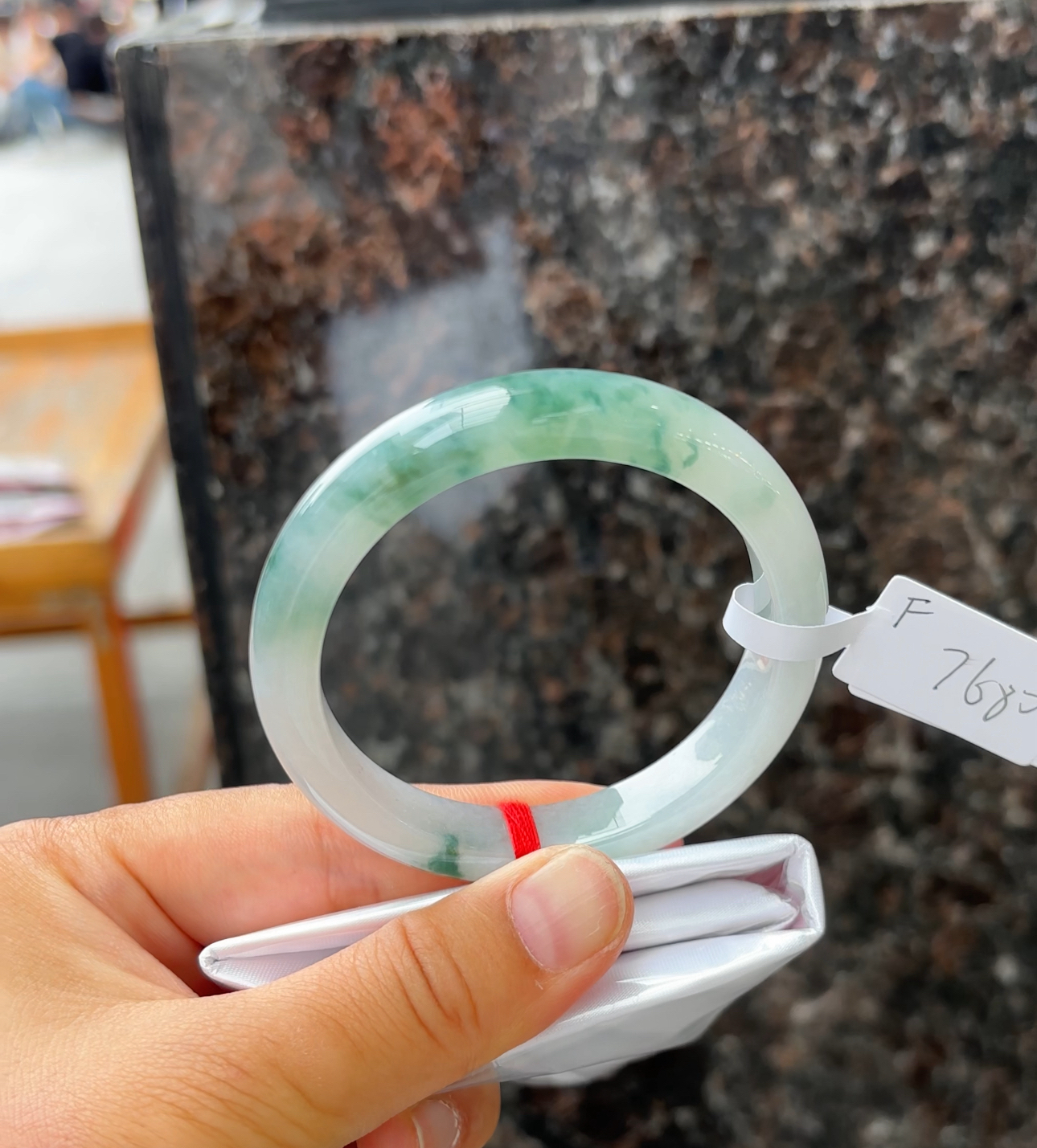 F（上新）五十二点八圈翡翠a货手镯