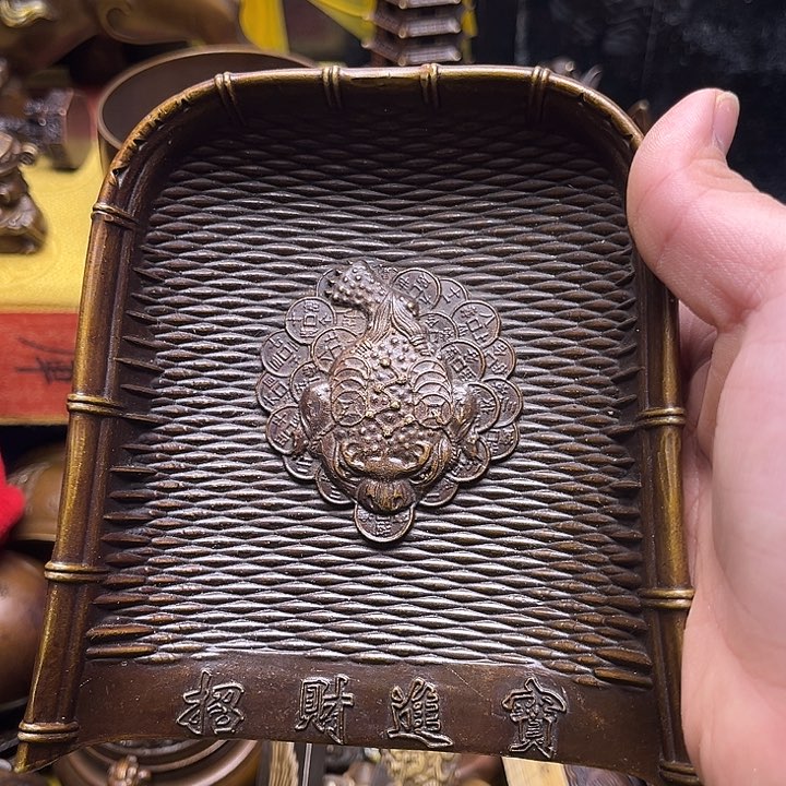 精美铜器点击下单