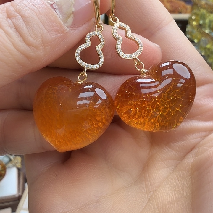 琥珀未镶嵌珠宝奇石