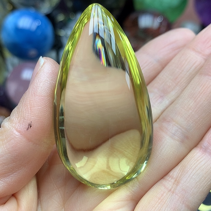 水晶天然黄水晶水滴未镶嵌