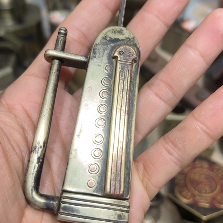 铜器型美观实用大方