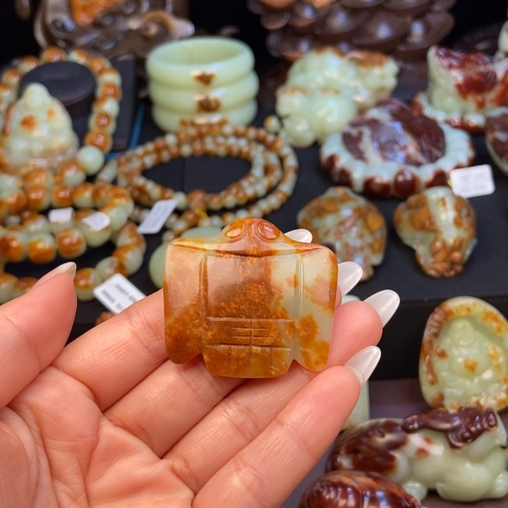 岫岩河磨玉（透闪石质玉）未镶嵌挂件