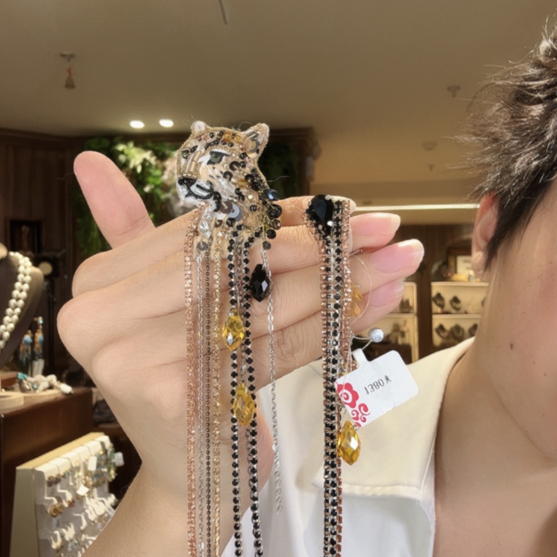 琉璃纯铜合金俄罗斯法绣豹子AB儿耳环