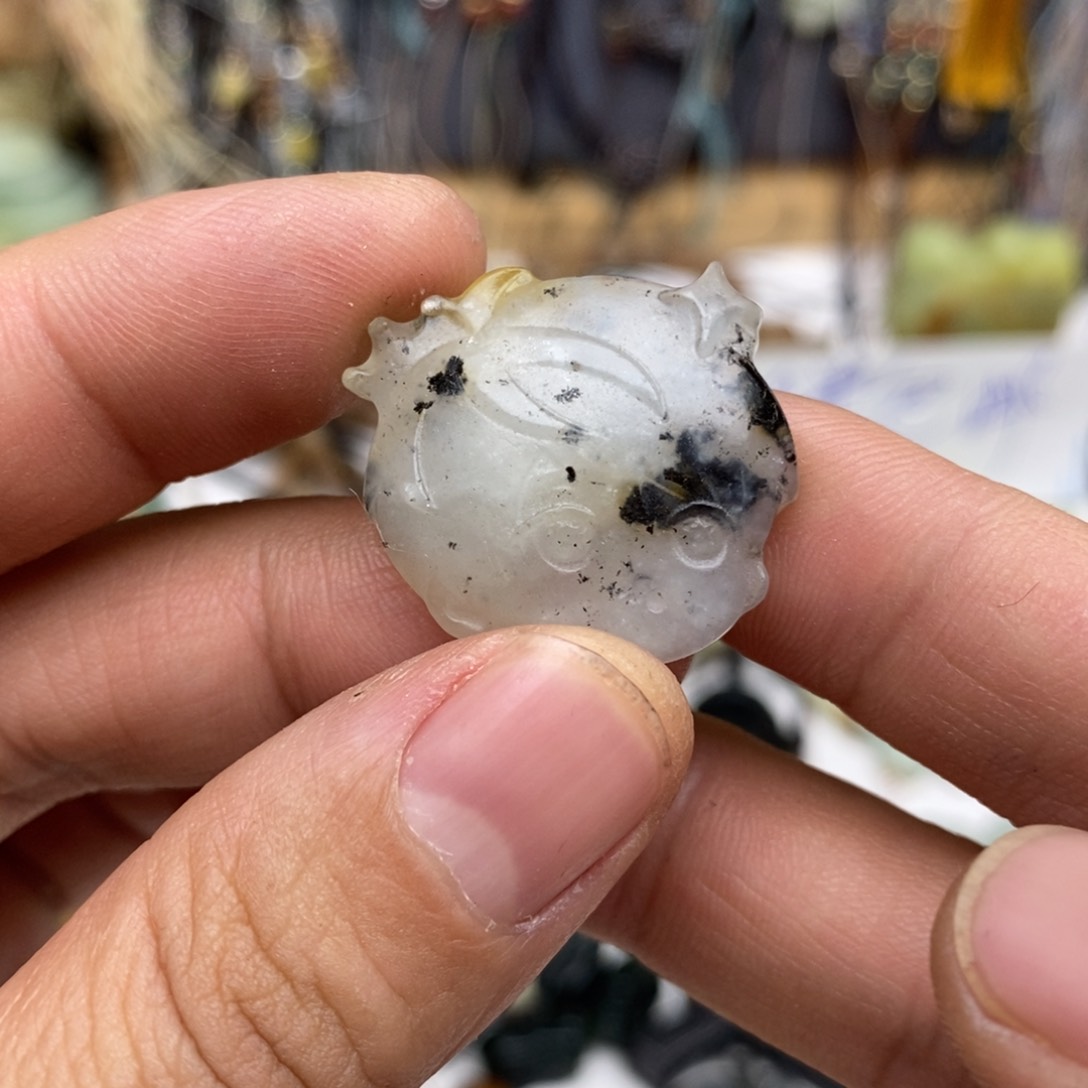 岫玉纯天然岫玉假一赔十，默认微瑕未镶嵌