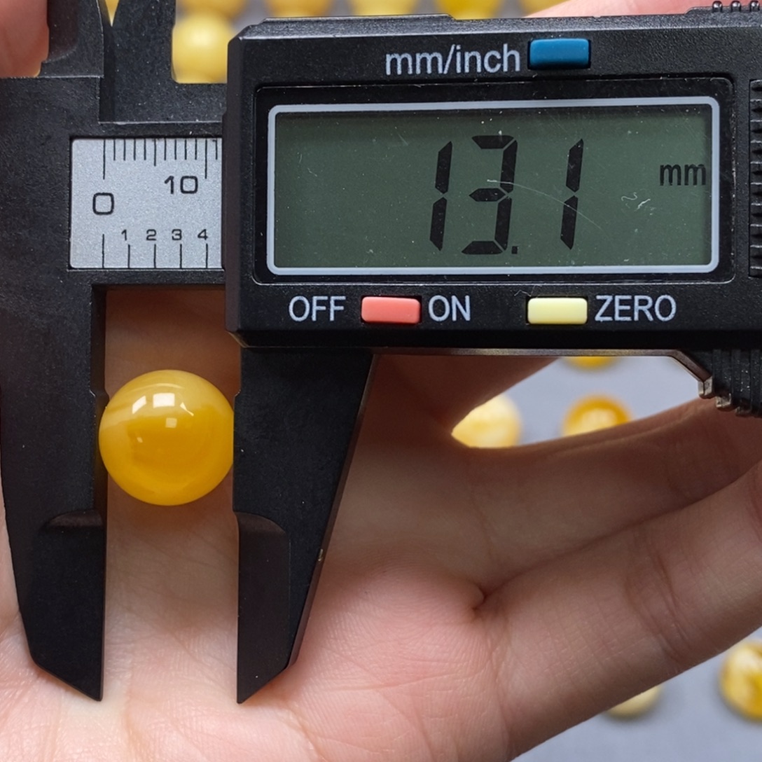 琥珀未镶嵌裸石纯天然