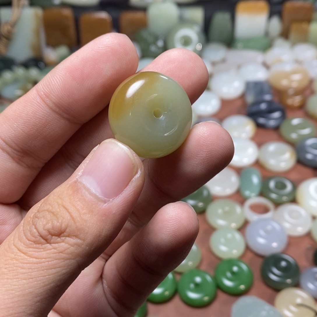 和田玉吊坠(不含链)未镶嵌用****4