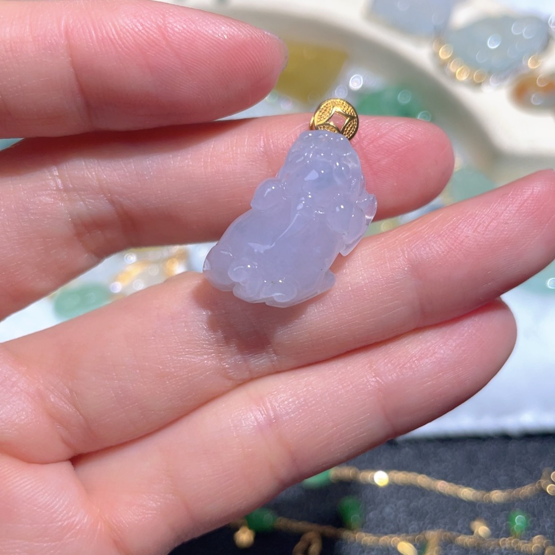 翡翠颈饰18K金镶嵌翡翠