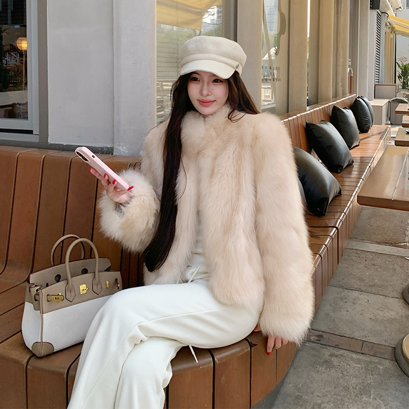 “首尔月光”进口整皮狐狸毛皮草外套女2025新款小立领毛毛外套显瘦