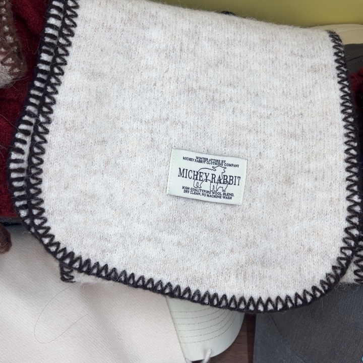 权权专属白色围巾闪购