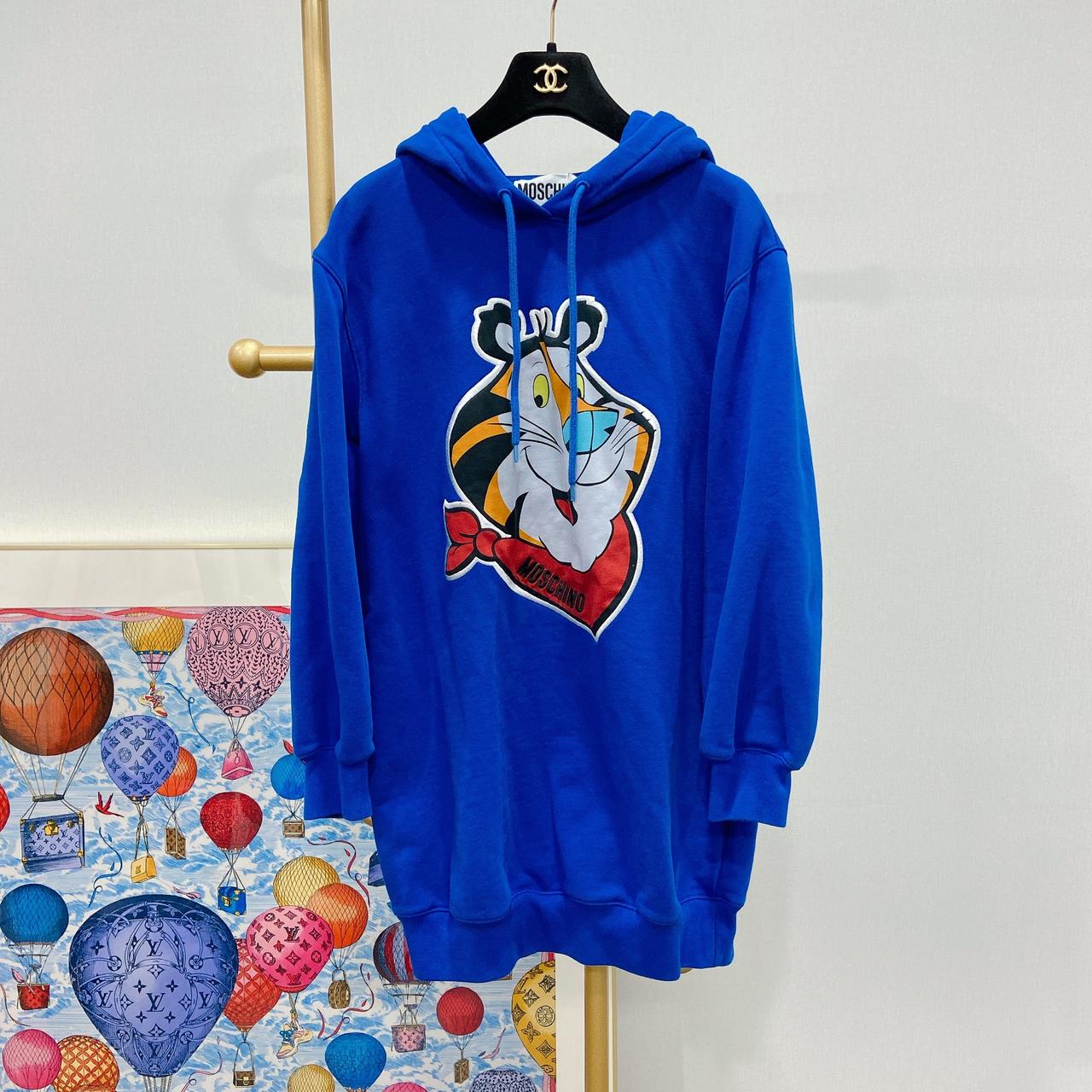 【Moschino 】#莫斯奇诺克莱因蓝跳跳虎卫衣裙