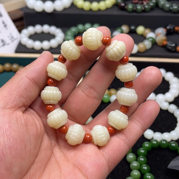和田玉手串未镶嵌新疆且末料卡15灯笼珠