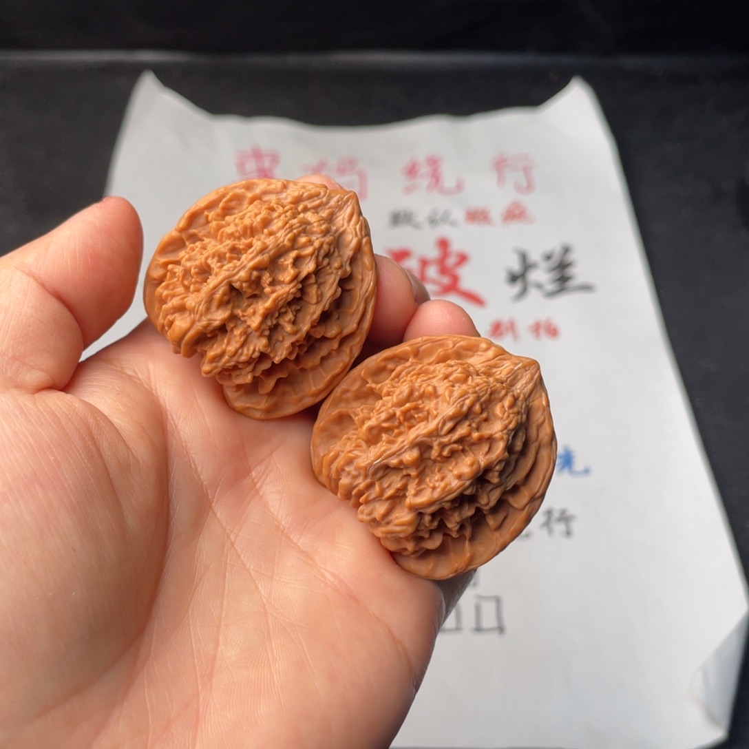 文玩核桃把件394。39星