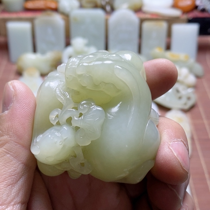 和田玉颈饰未镶嵌