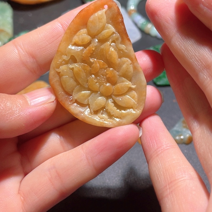 【闪购商品】翡翠颈饰未镶嵌天然翡翠