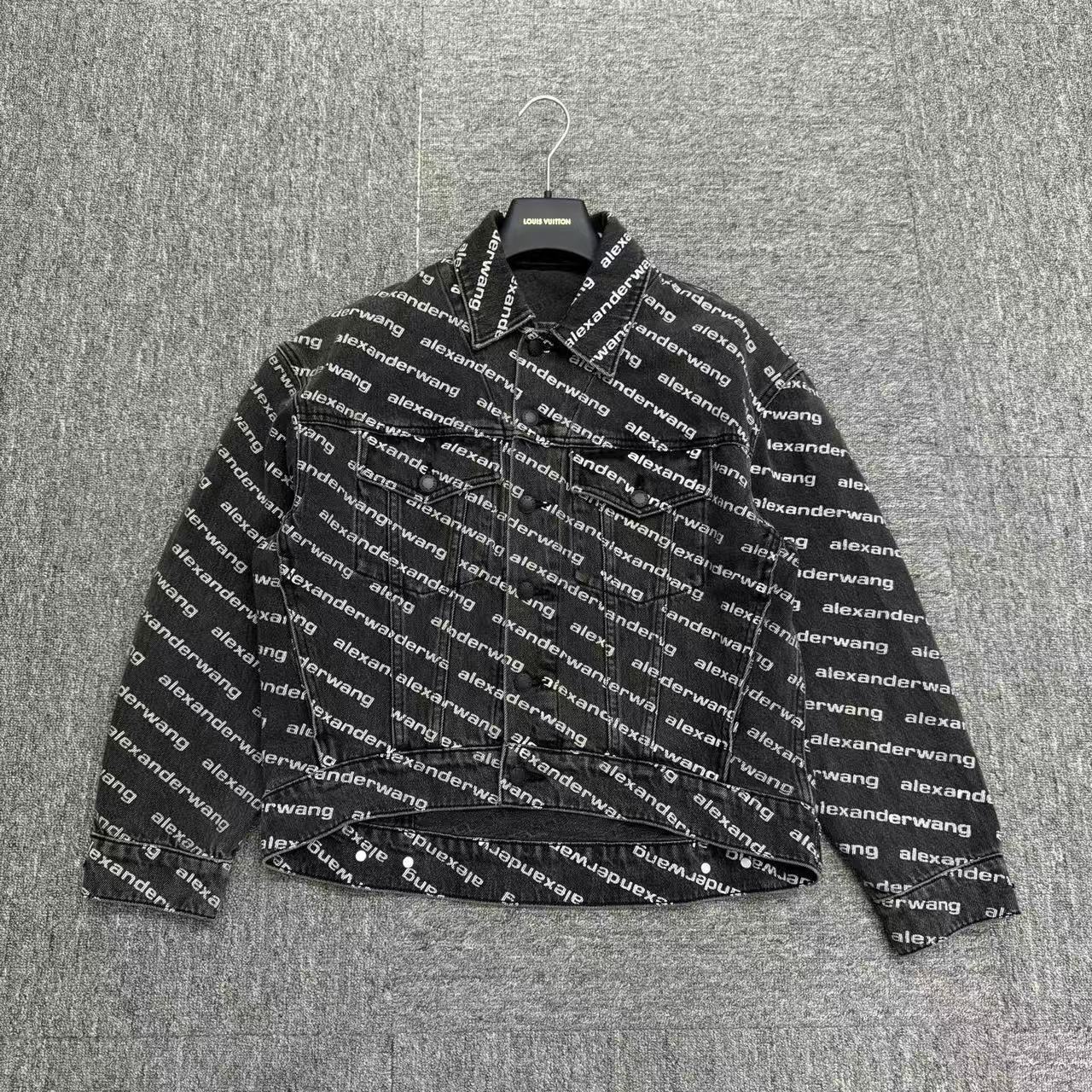 99新 maje Alexanderwang 弹幕满印牛仔夹克/xs码/18198