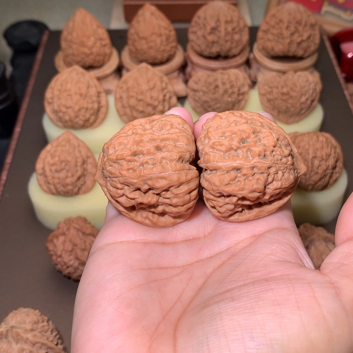 核桃文玩核桃把件平谷凹底