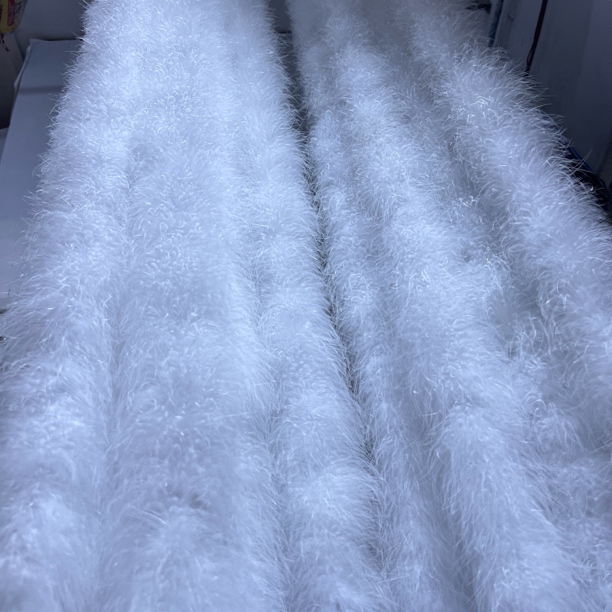 纯白色毛边顺滑人造毛条用于披肩衣服裙带装饰