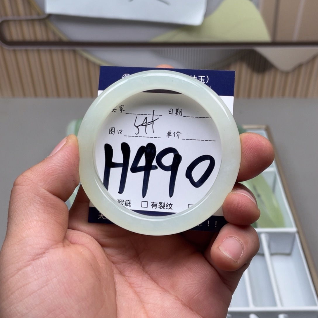 岫玉手镯手镯未镶嵌