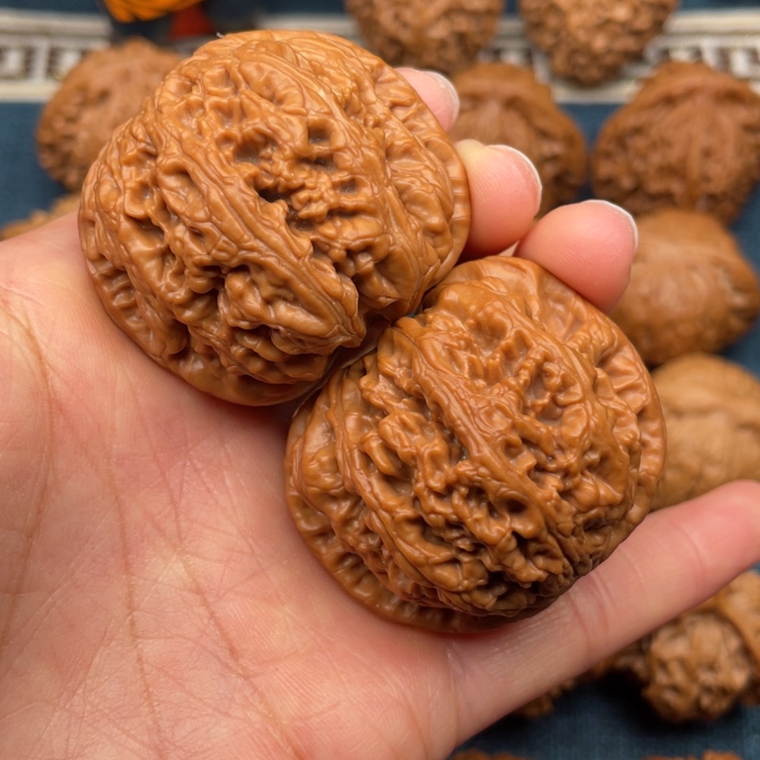 文玩核桃把件44全品毕业球粗筋