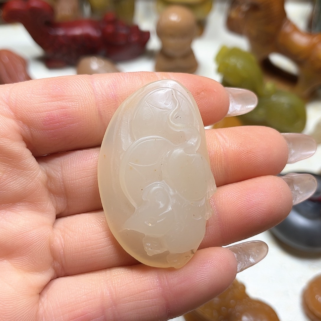 白玉菩提吊坠白玉菩提吊坠