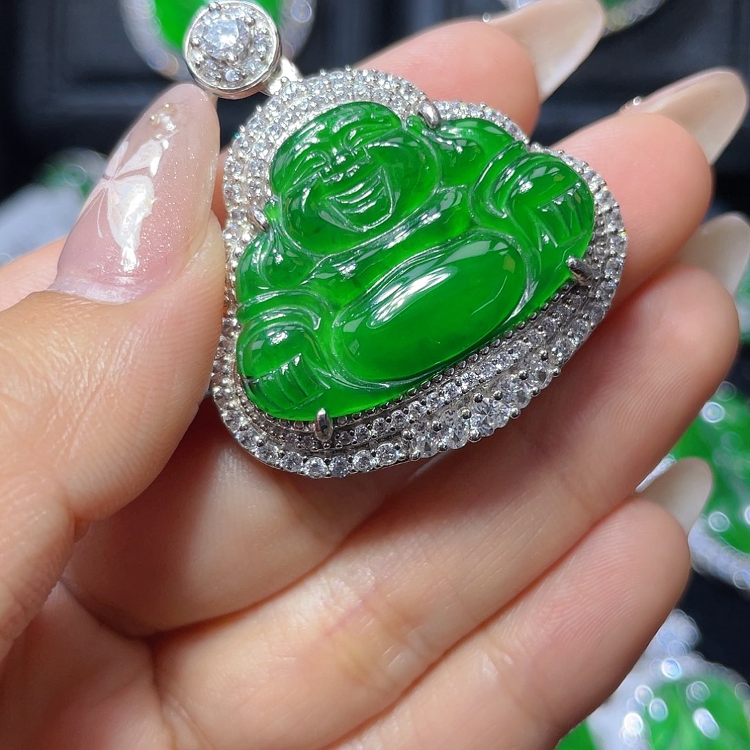 翡翠颈饰银S925镶嵌翡翠