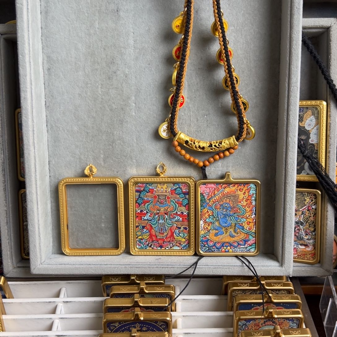 吊坠遛****店双面扎基➕不动