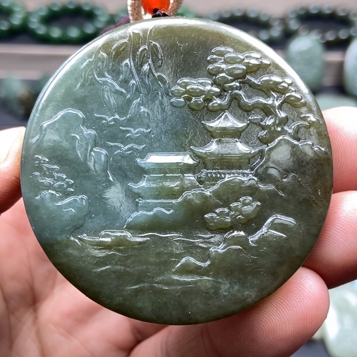 和田玉颈饰未镶嵌