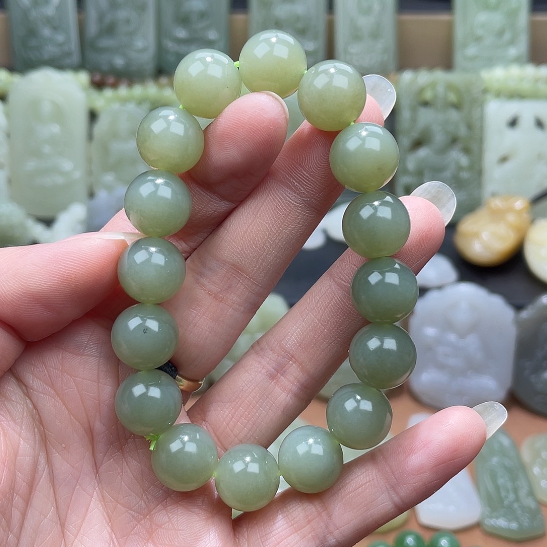 和田玉未镶嵌毛衣链