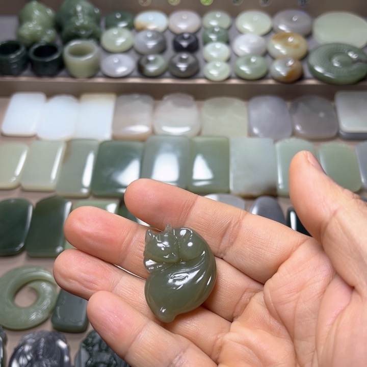 和田玉颈饰未镶嵌