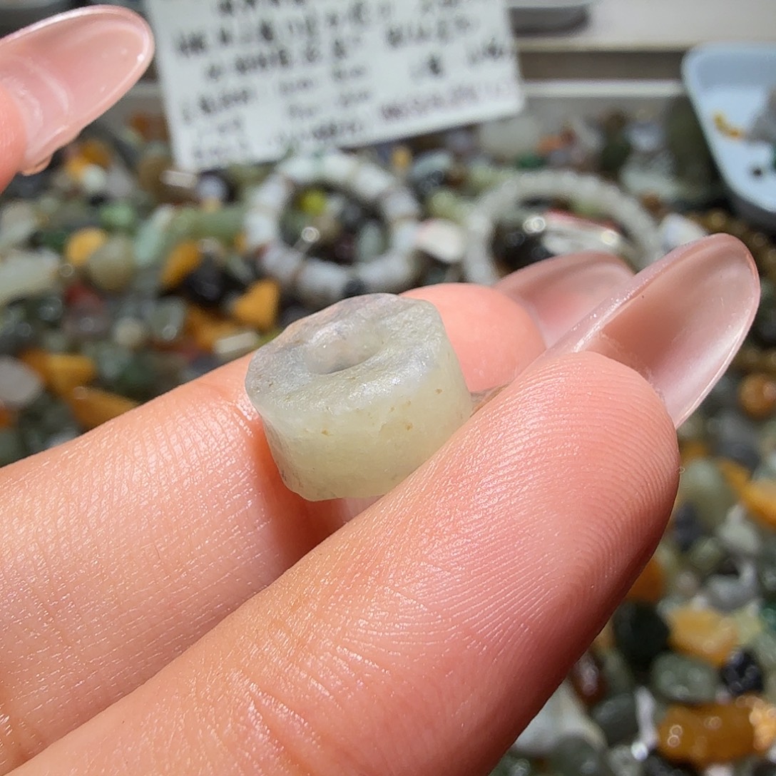 和田玉未镶嵌珠宝奇石