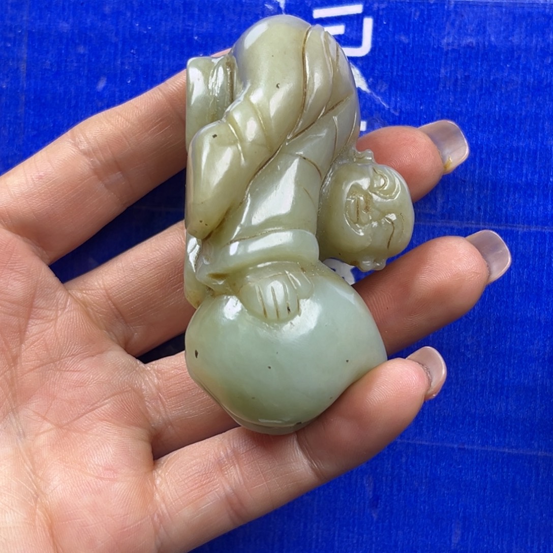 用***6和田玉未镶嵌摆件