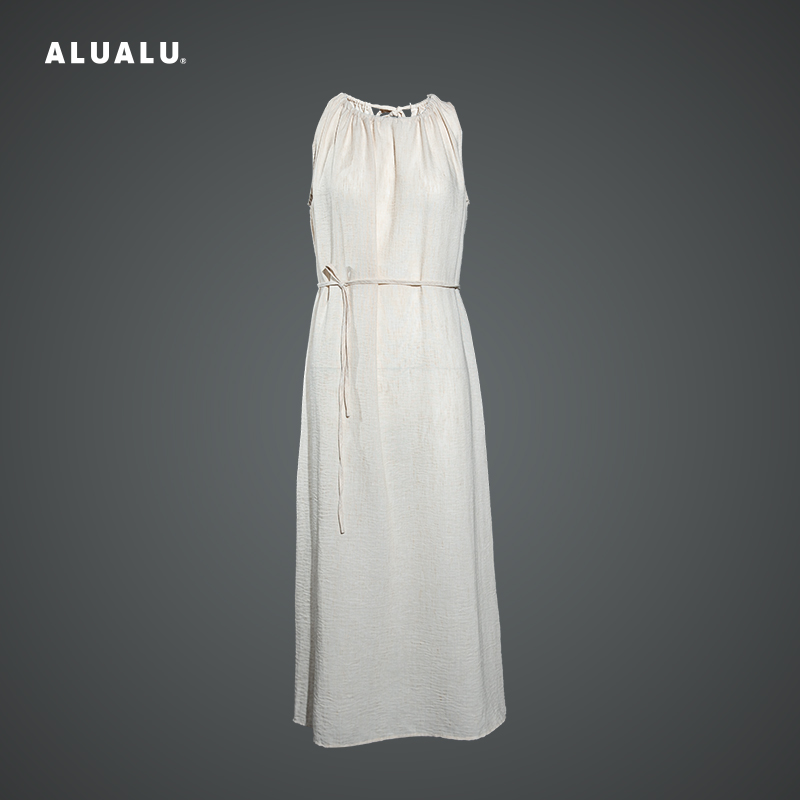 简约慵懒风挂脖棉麻连衣裙度假风圆领长裙气质白色长款纯色夏季