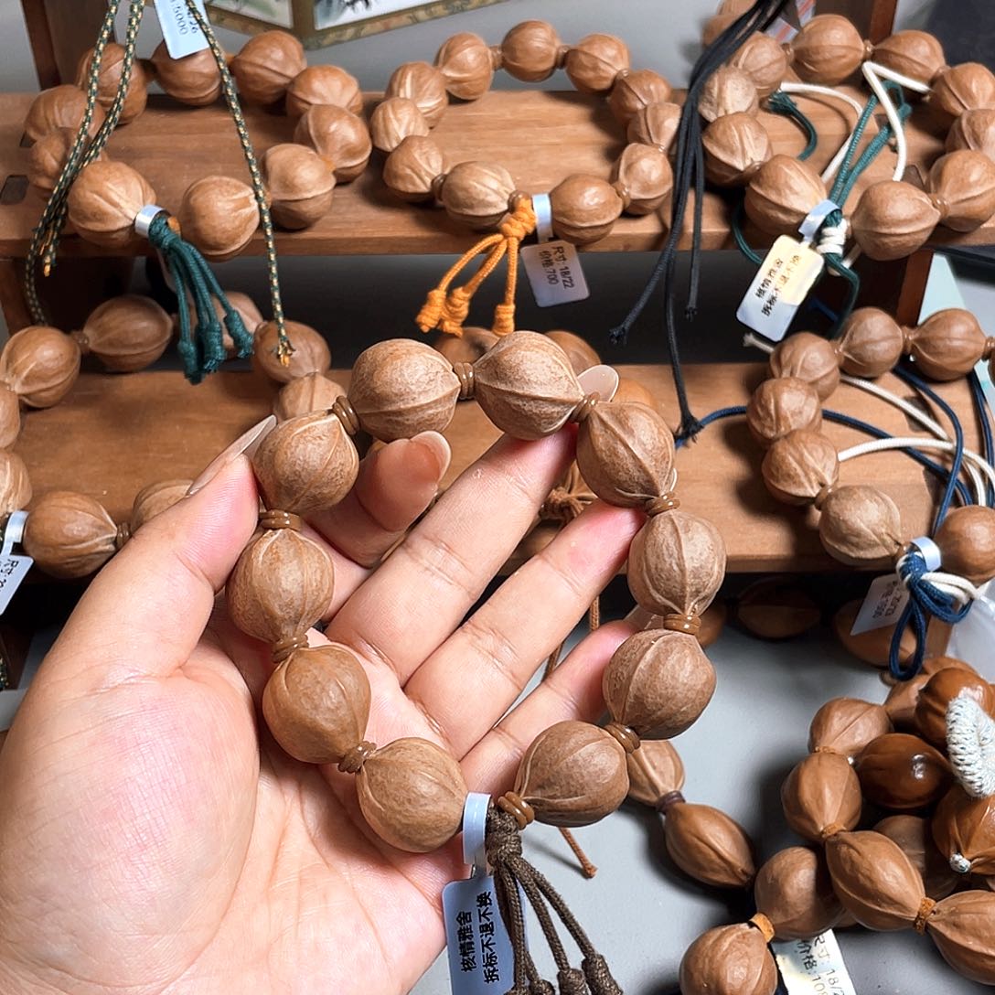 潇***界手串/手链橄榄核20.5/24梅林铁核