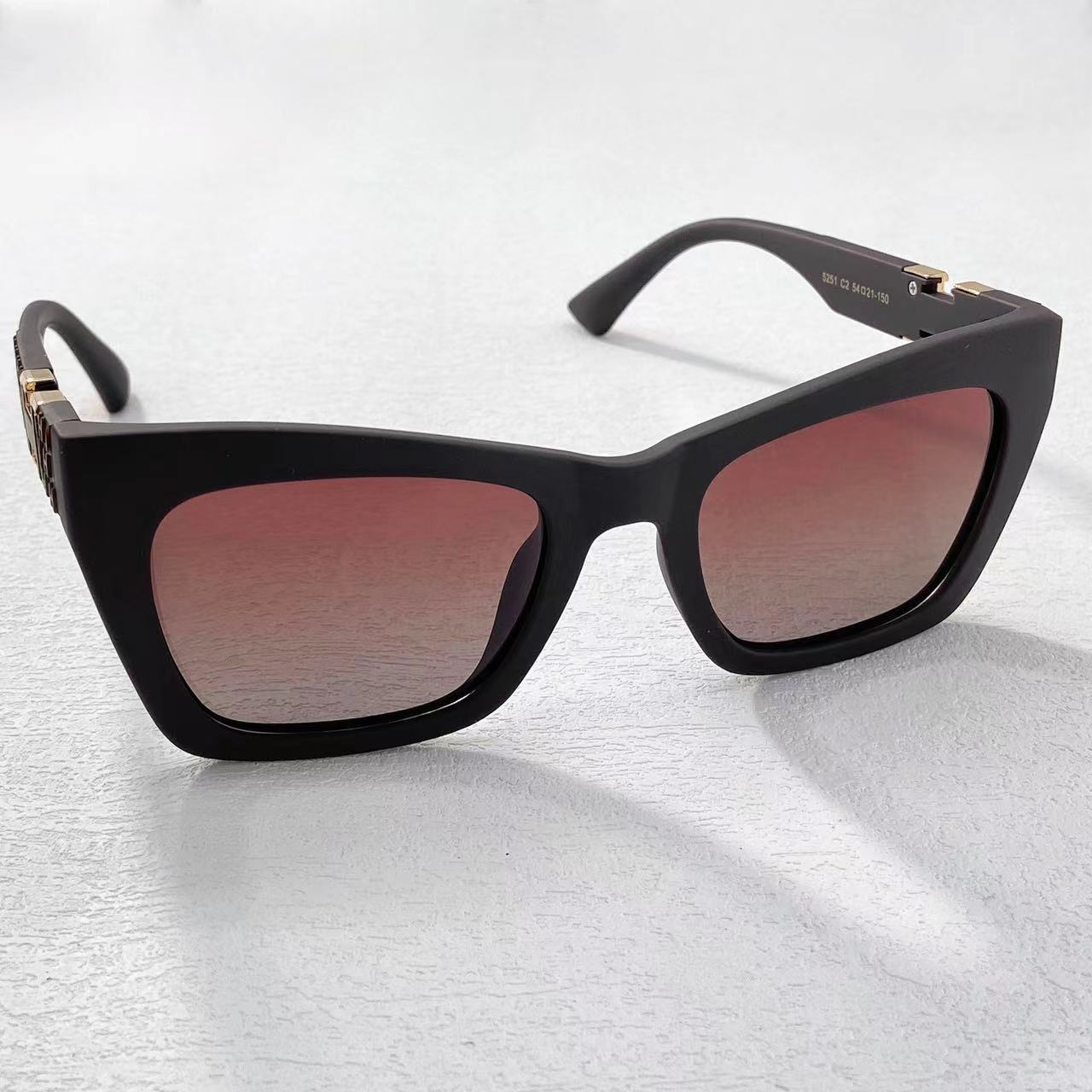 木木（RZ6882） 红棕色磨砂H字母墨镜