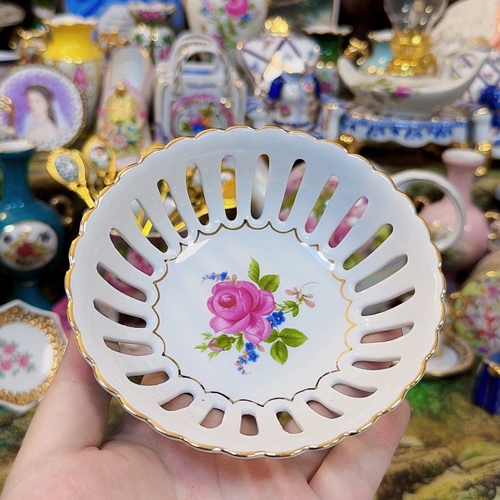 碟鹿与海陶瓷家居有限公司