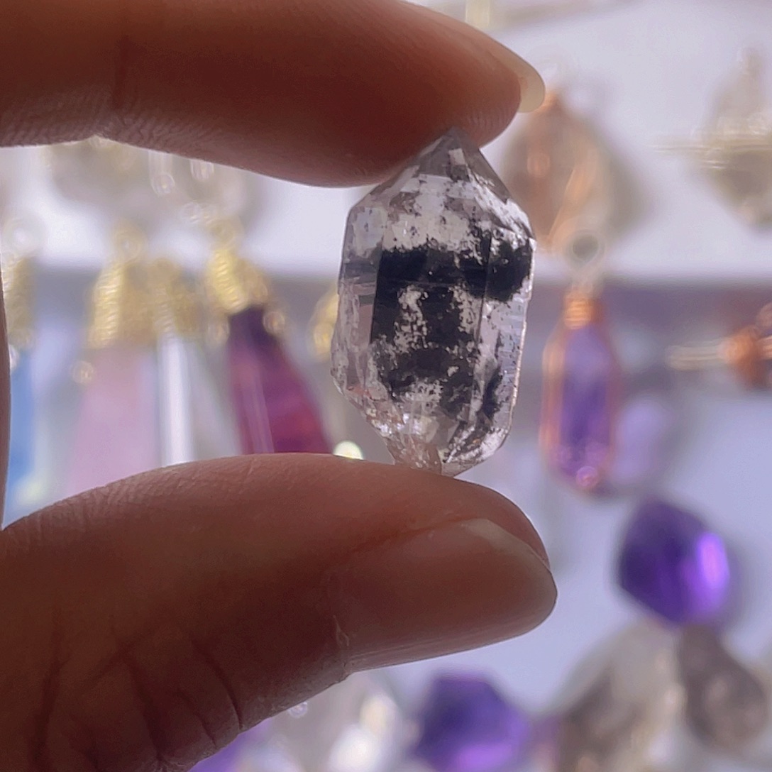 石材重庆高透闪灵钻开播福利价