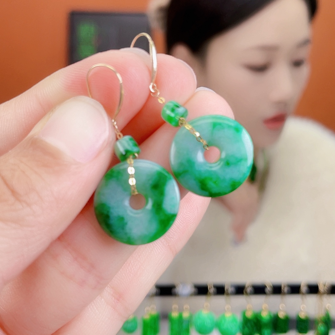 翡翠18K金镶嵌耳饰