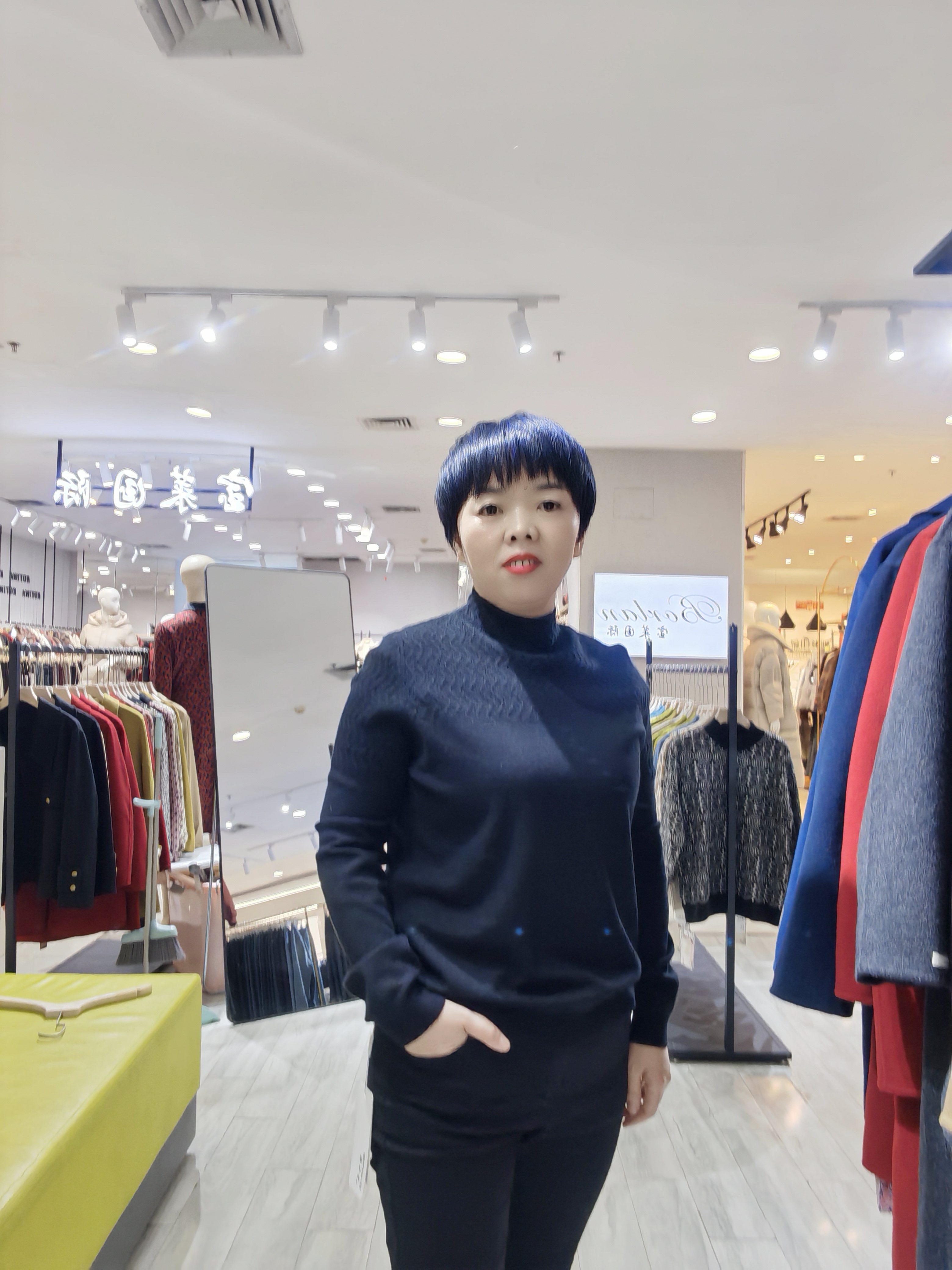 羊绒蛋白毛长袖黑色半高领