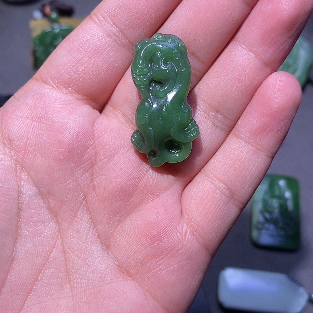 颈饰未镶嵌和田玉