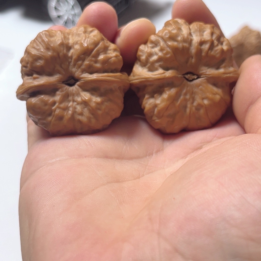 小***羊把件文玩核桃蛤蟆头