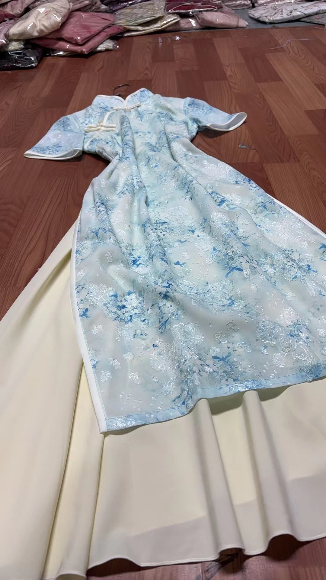 322-蓝色  碎花 大奥黛 旗袍